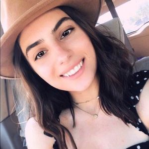 Meet your Posher, Jenn